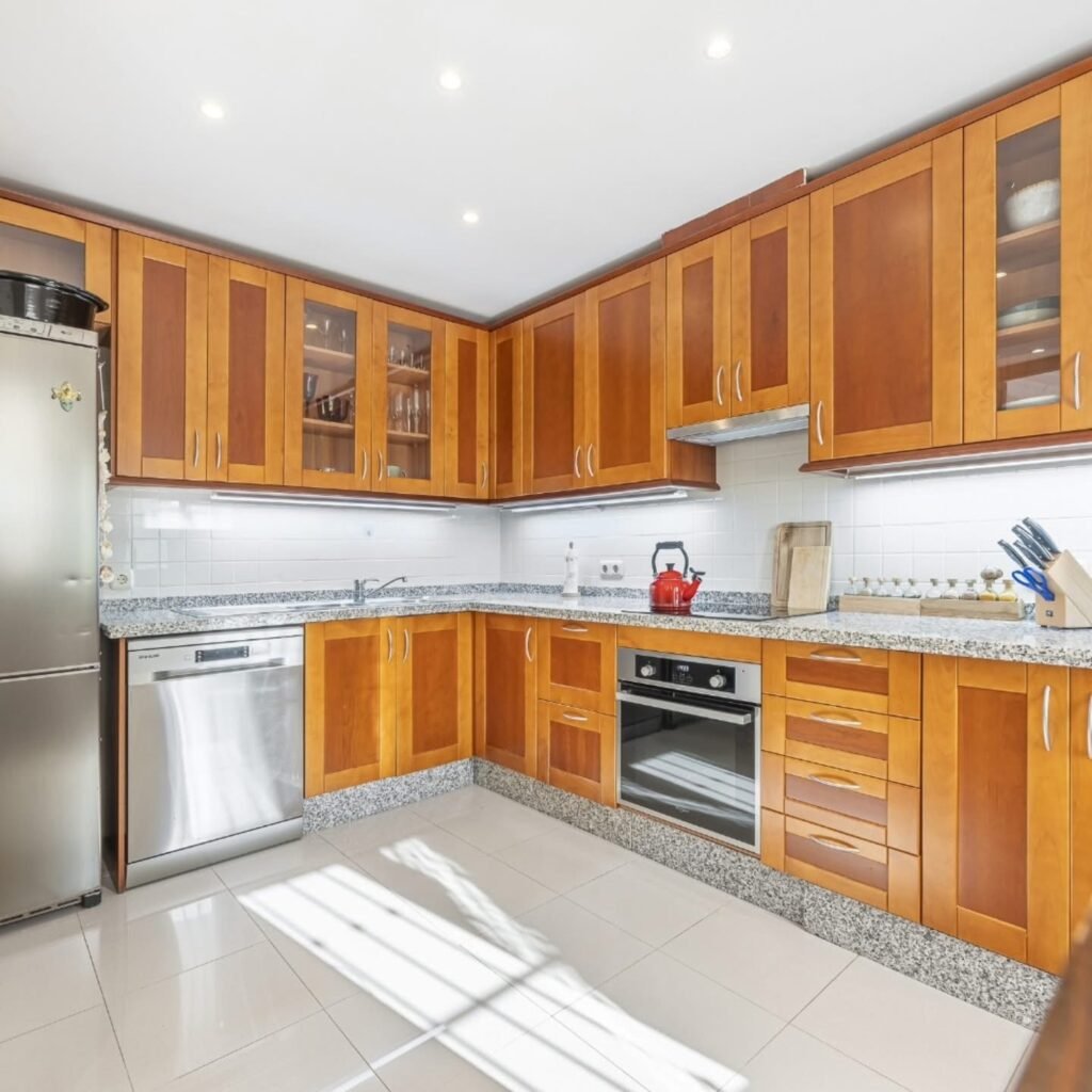 9E099C01-528C-4FD5-B151-741B08A466BA