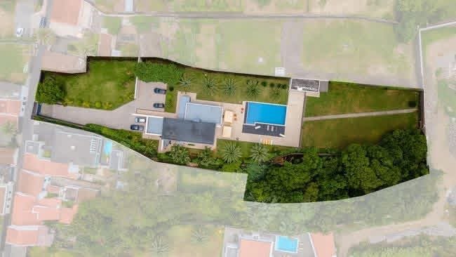 A75F946C-2AEF-43A0-9ED1-16E608D30258