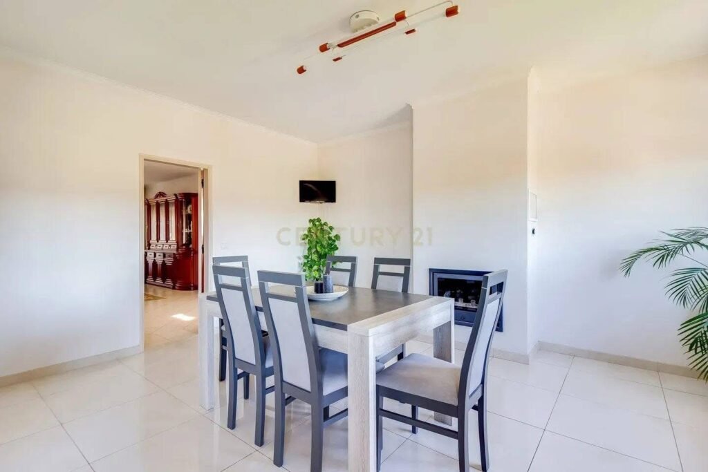 AA7214BF-1B1C-4BE5-8DFC-9A70B41B884B