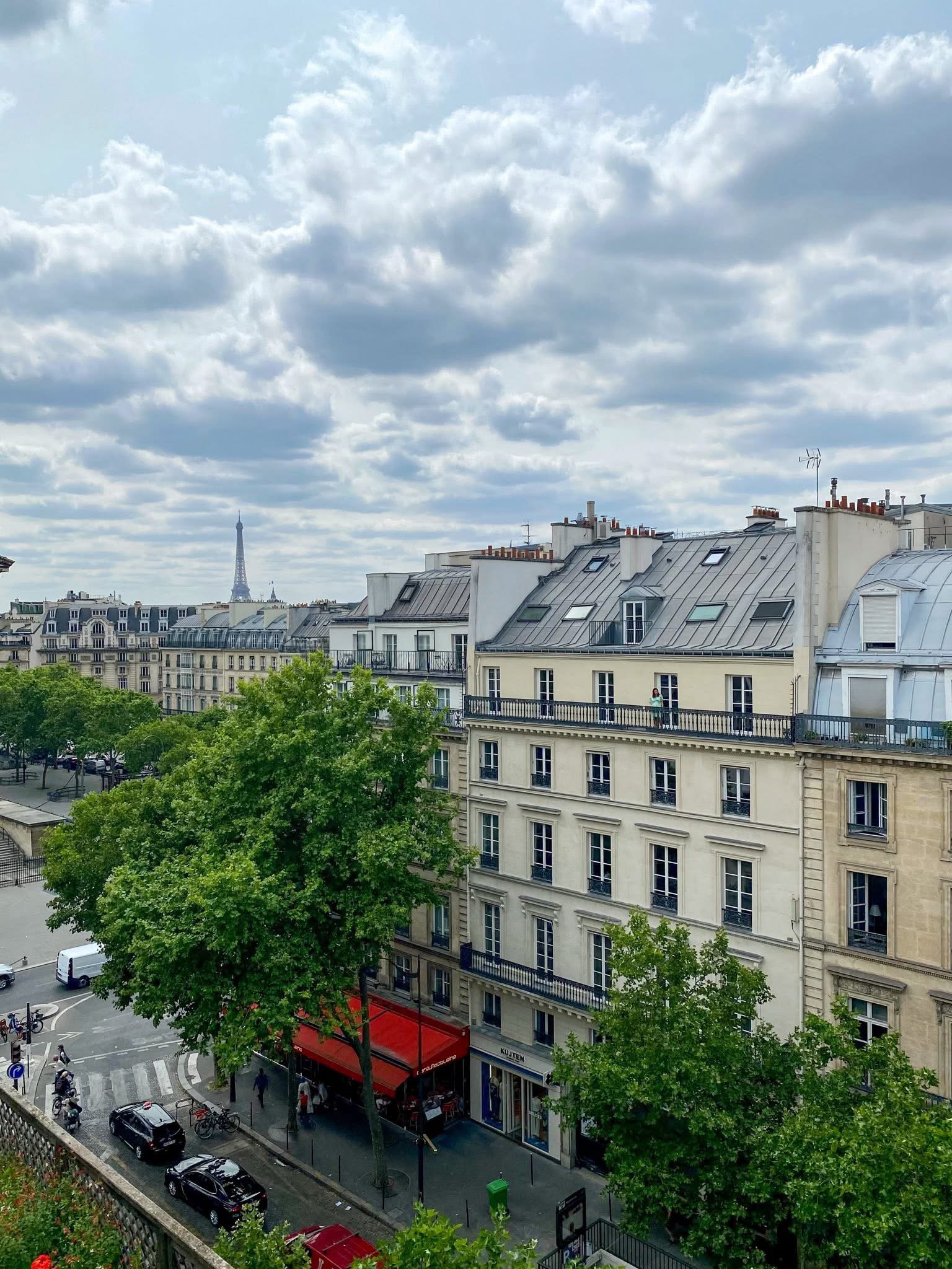 2-bedroom Apartment in Paris 8th, France