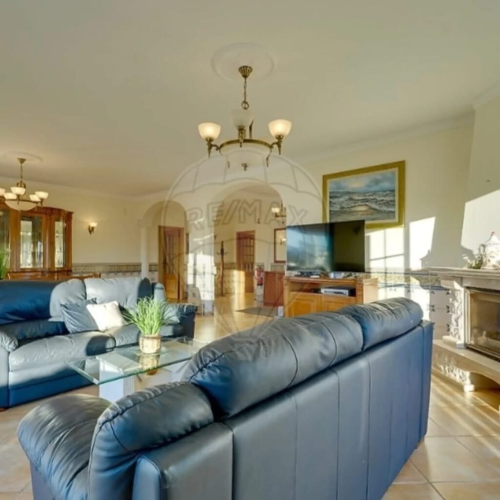 B2AC410D-7112-4D1D-8988-AF56C806AA48