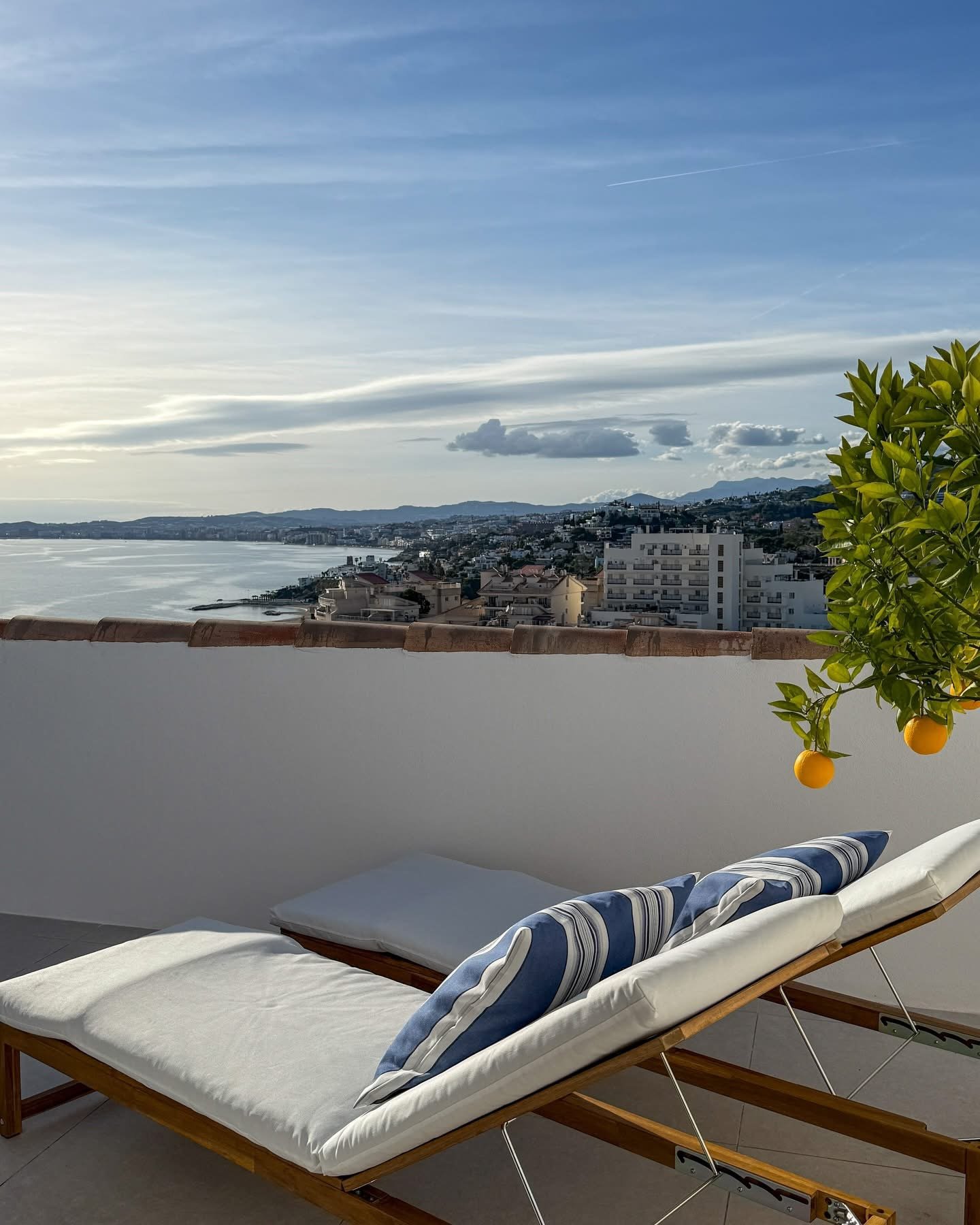 Fully furnished 3-bedroom Apartment in Torrequebrada, Benalmádena, Spain