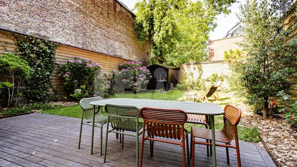 B862CFAA-6D88-4D50-8008-D7DCC62B33D0