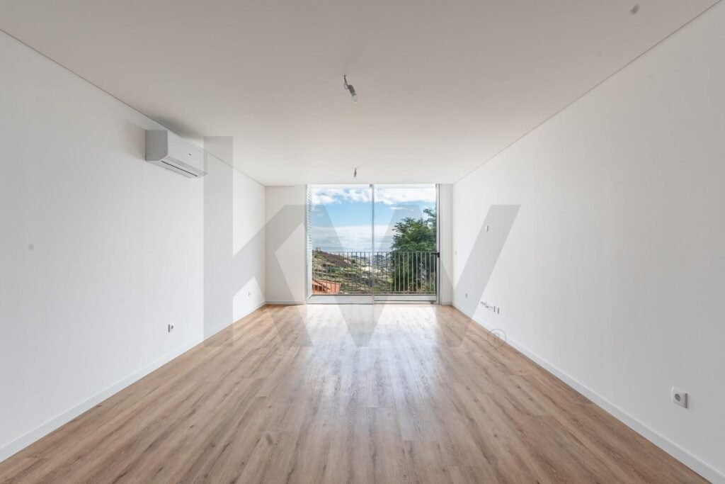 BFEEA73A-8E6C-48D5-B5F7-381CB6E1BFE4