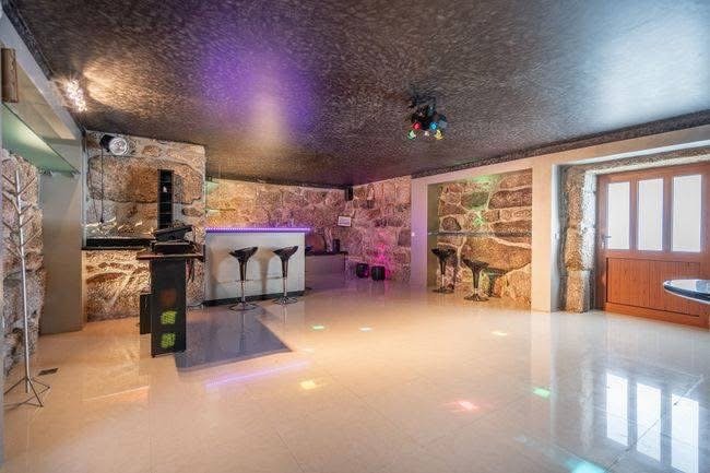 C09C26CB-8521-497A-AA39-A2D36DFAD5D8