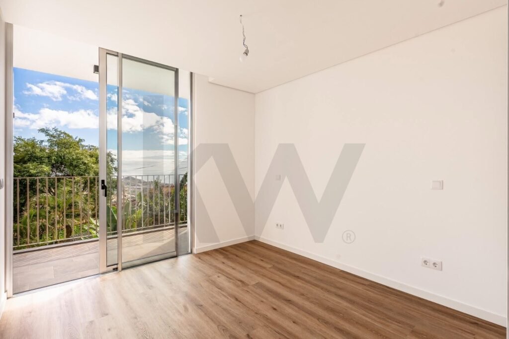 C3D716B4-6727-4931-8EC3-1C3EDEC2D0F7