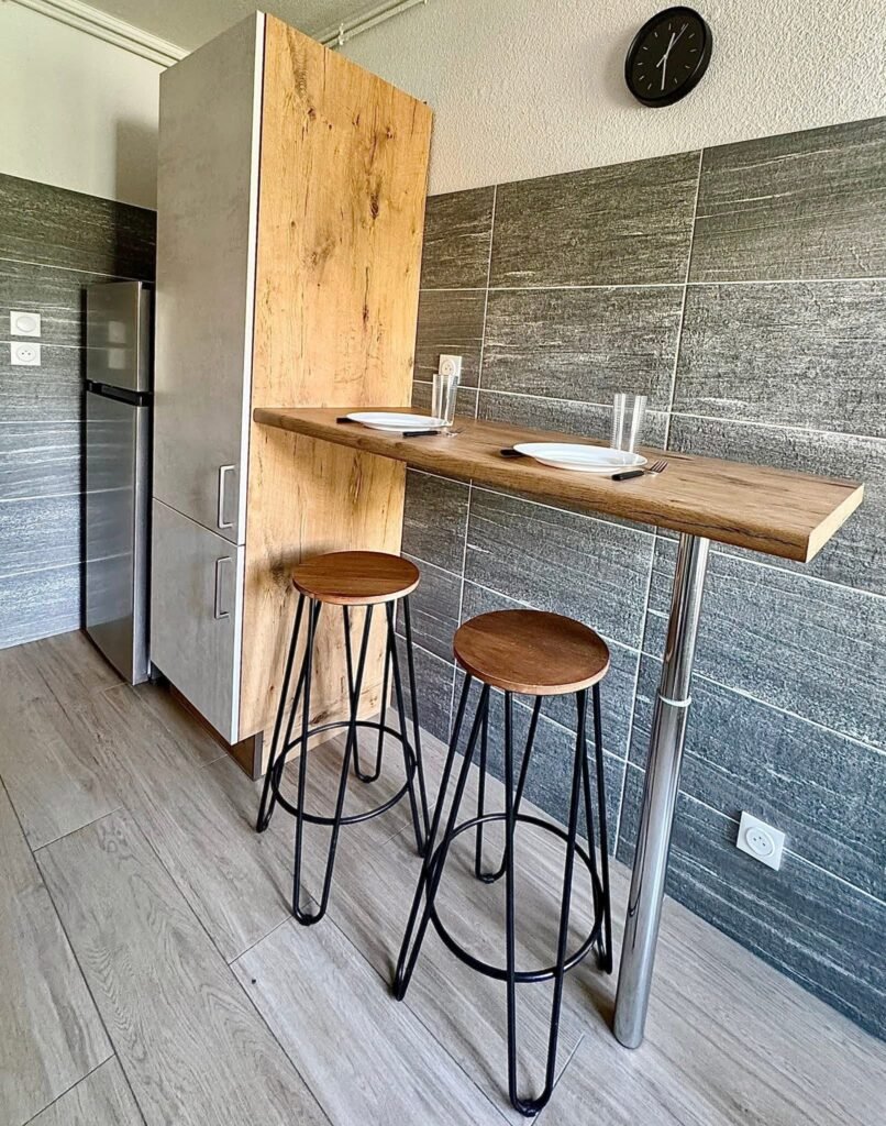 C8689836-CC81-42B4-8DFF-231E15B03F87