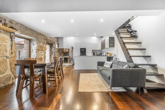 CC2F4399-149B-4544-B5B8-752422DD1A69