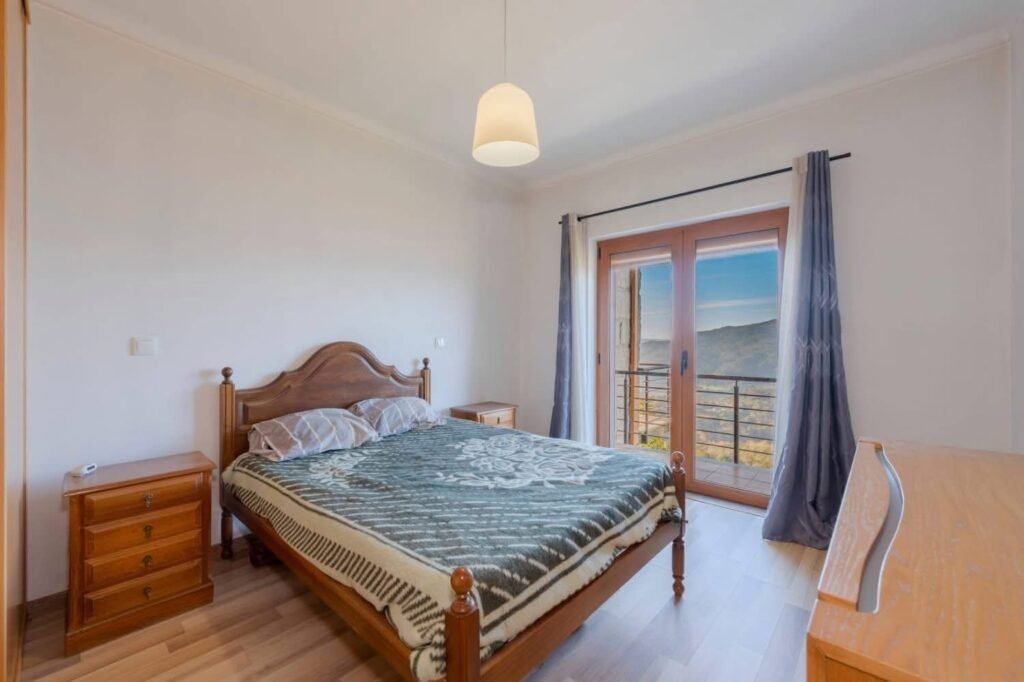 CF40D6FF-0433-4374-996A-3BC6A0DB7D24