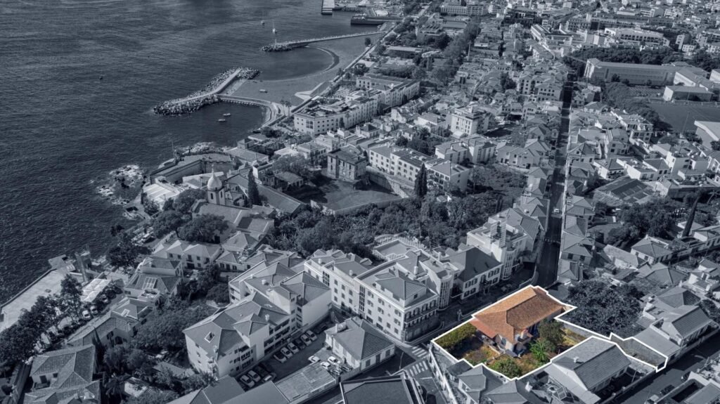 CFFBE78C-F4E5-48DC-B885-A88E7C4DCFA3