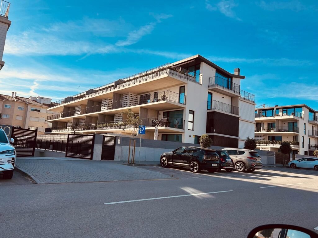 D0821AD5-95C2-4BBB-8BCE-D855F1DEED2B