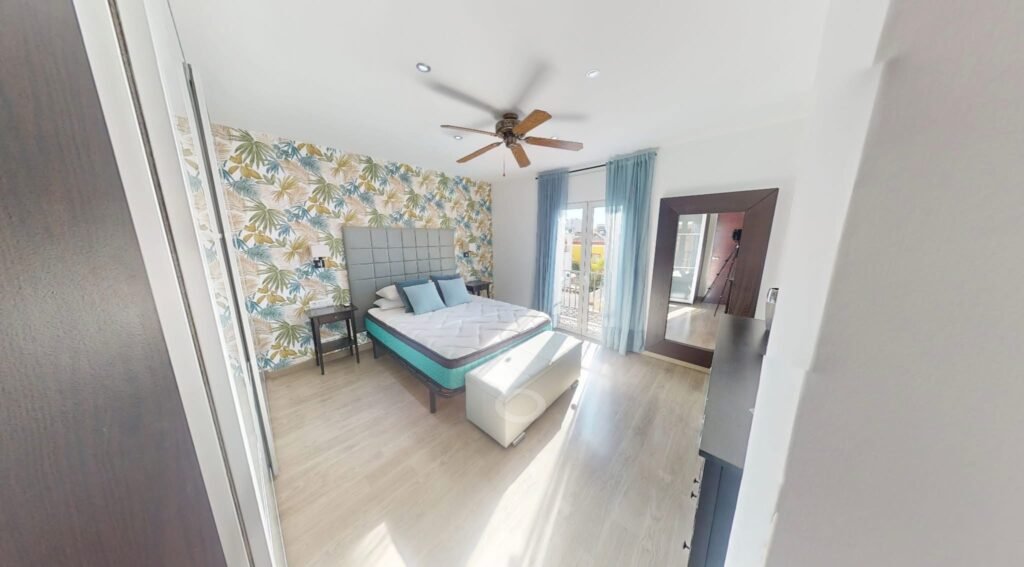 D303925D-28BA-4372-843E-3728E322D0D5