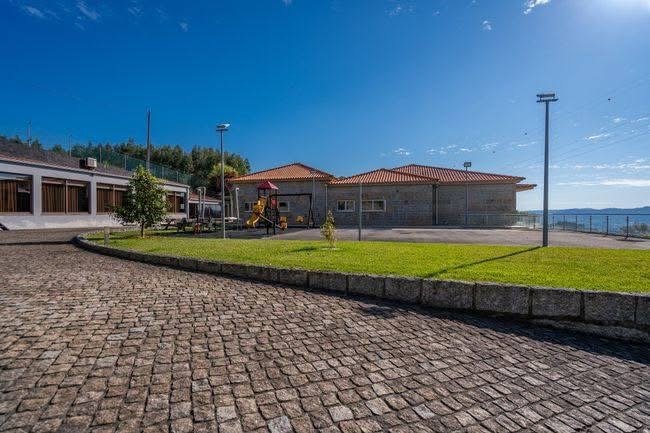 D9CE8C65-44F6-4FF8-8894-BA0A110EB2DC