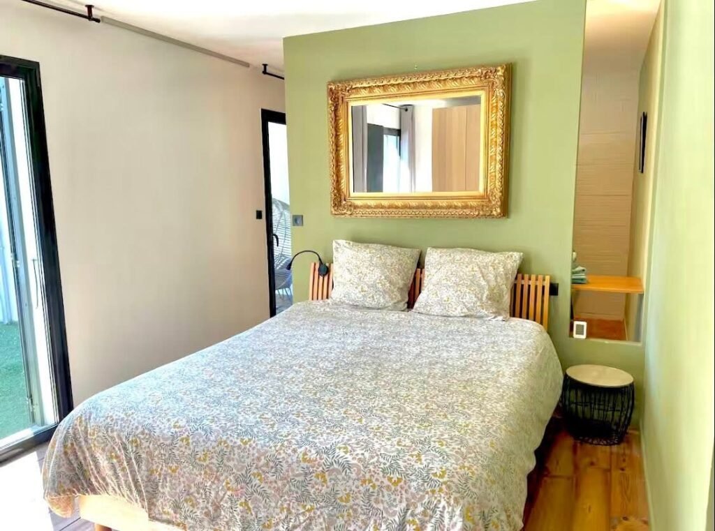 E87EAB1C-8760-4C7E-94C5-7488AA9A4455