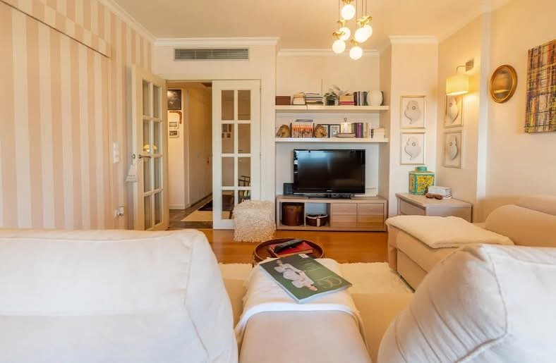 EB08A289-F3C0-458D-90DF-B417793F2E55