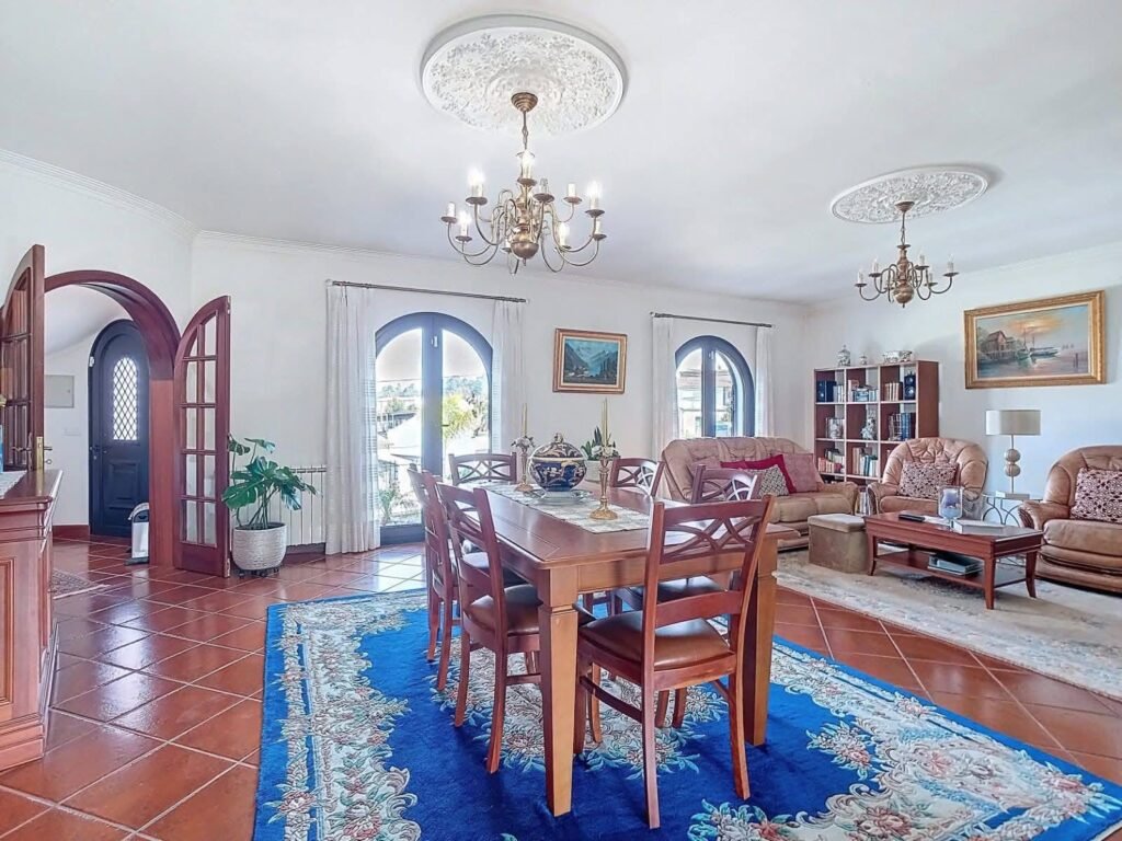 EC547374-EA07-482C-870B-BDE469D5B73D