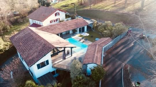 Luxury Home for Sale Near Ahetze, France: Where Comfort Meets Elegance and Inclusion