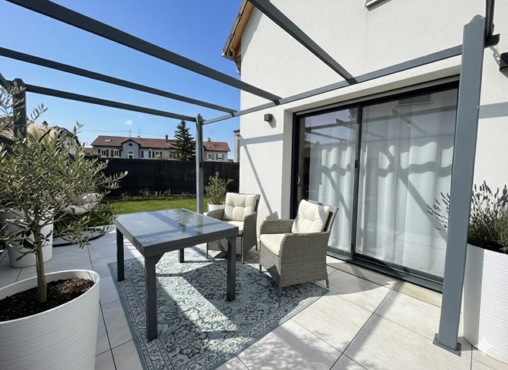 EFD5C0AB-93D4-42D8-A51B-BB27E9235248