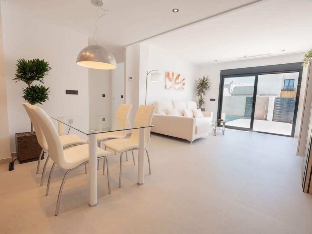 F0A8106B-D9BB-43AA-9182-DDCB092F9BFA