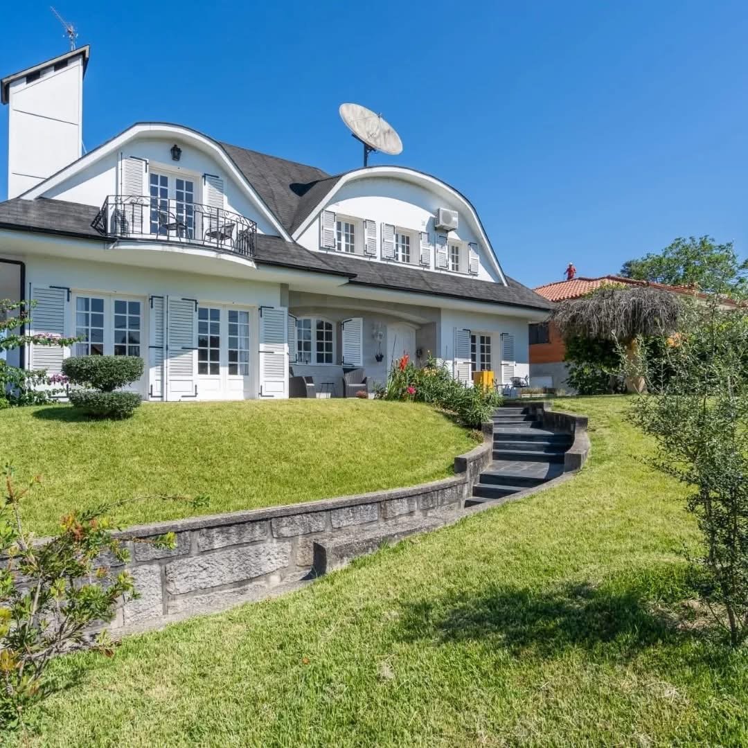 Charming 7-suit Villa for sale in Amares, Braga, Portugal