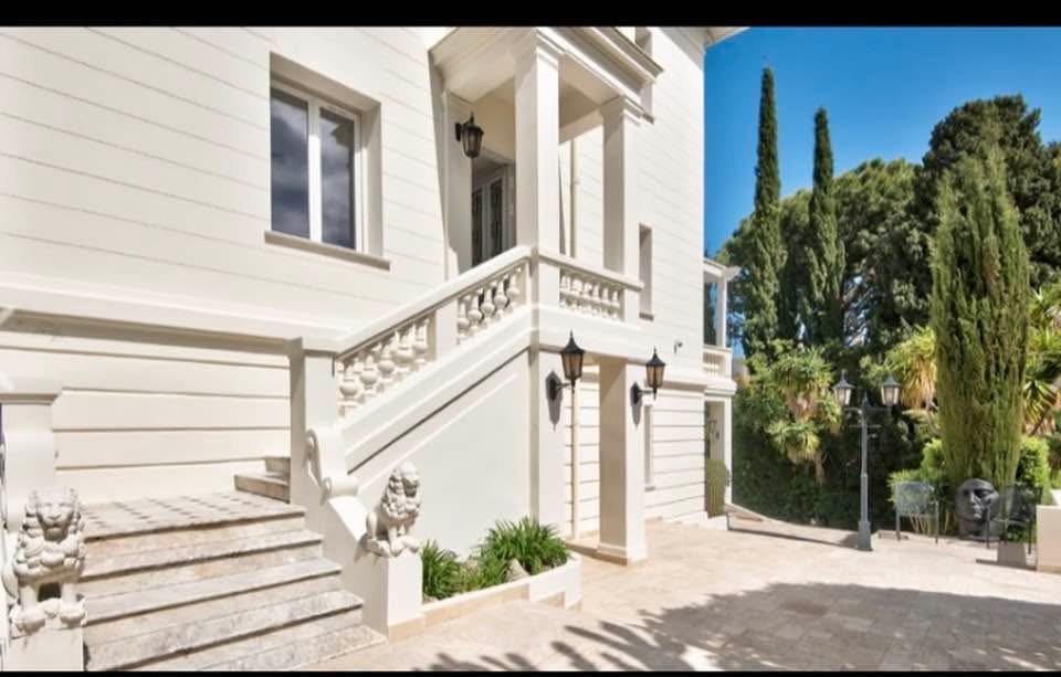 FC59BBE5-857A-4539-BC72-6F87D251660D