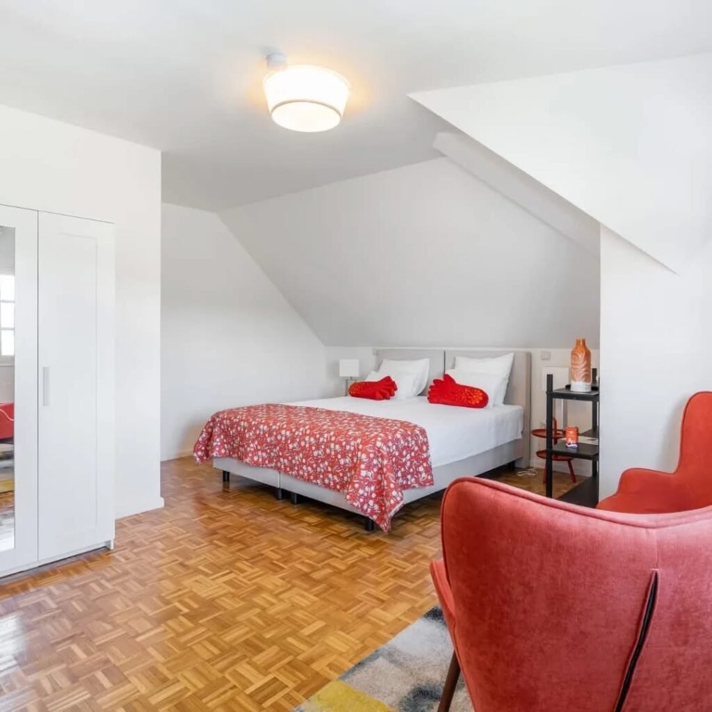 FEBF943C-8BB7-4D75-83F4-DBE3AB5B971F