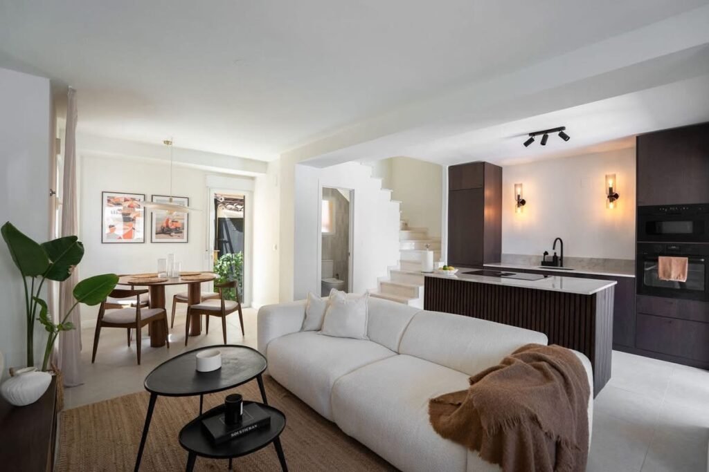 03B1A53C-EA60-4B71-93CE-4E1F98D5F449