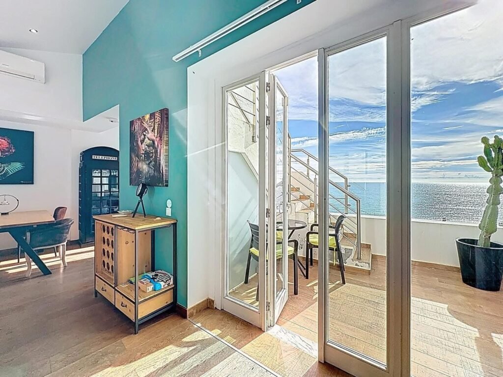 05CF57F7-54EF-41CC-AB28-42F3DAE9EB2A