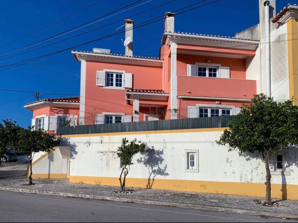 Semi-detached house just 20min from Lisbon, Portugal