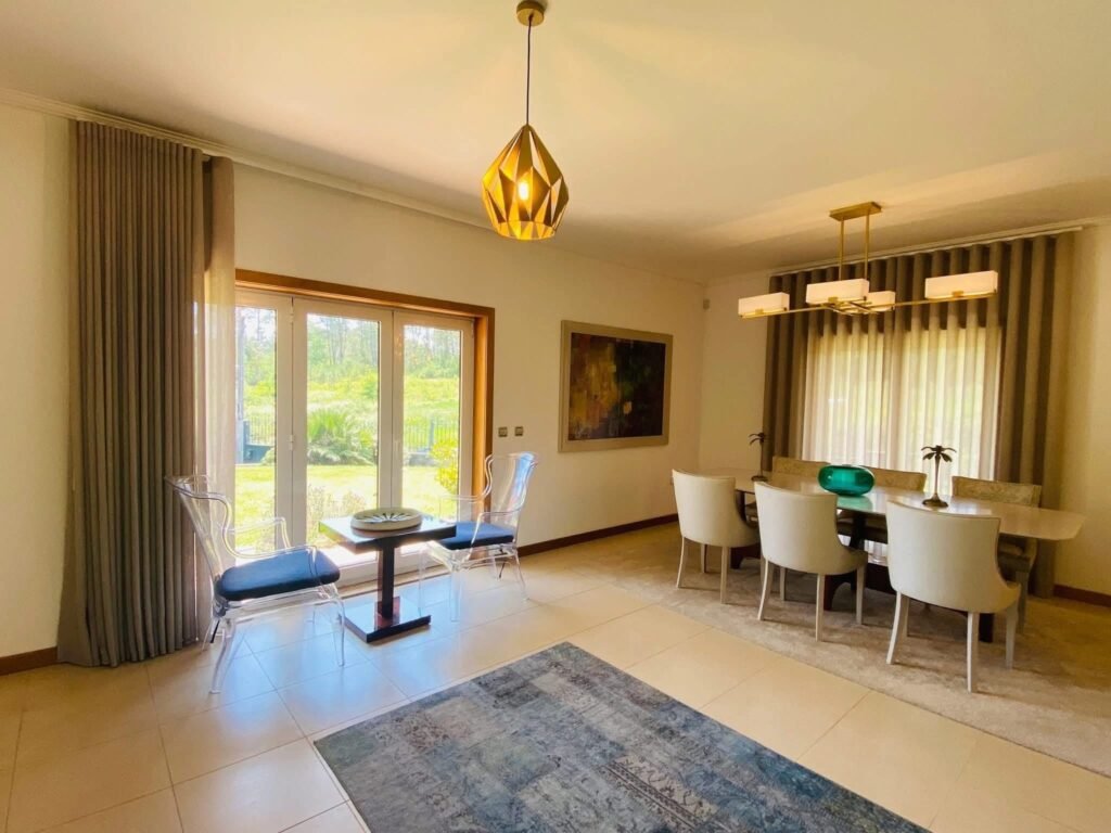 18CDDA88-665F-4035-8D79-8E7F596D4D5D