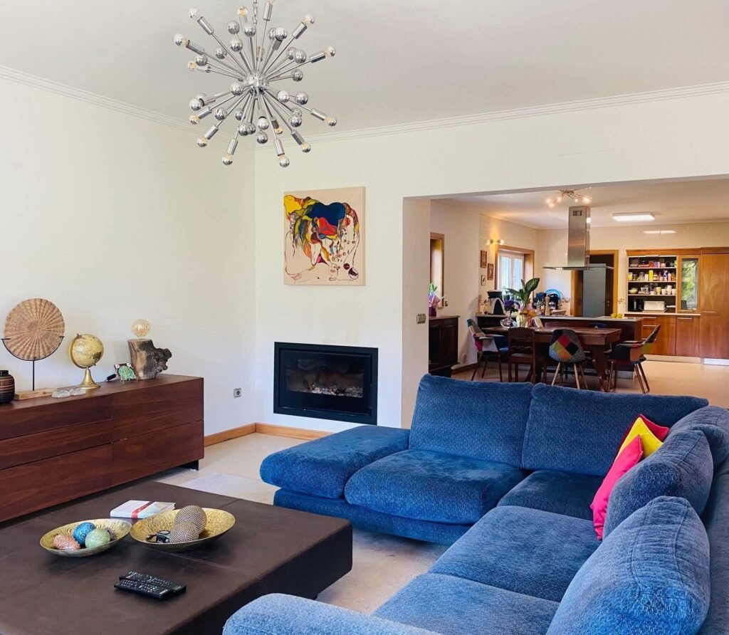 263D93EC-FA16-4E48-845F-303FDE652A6E