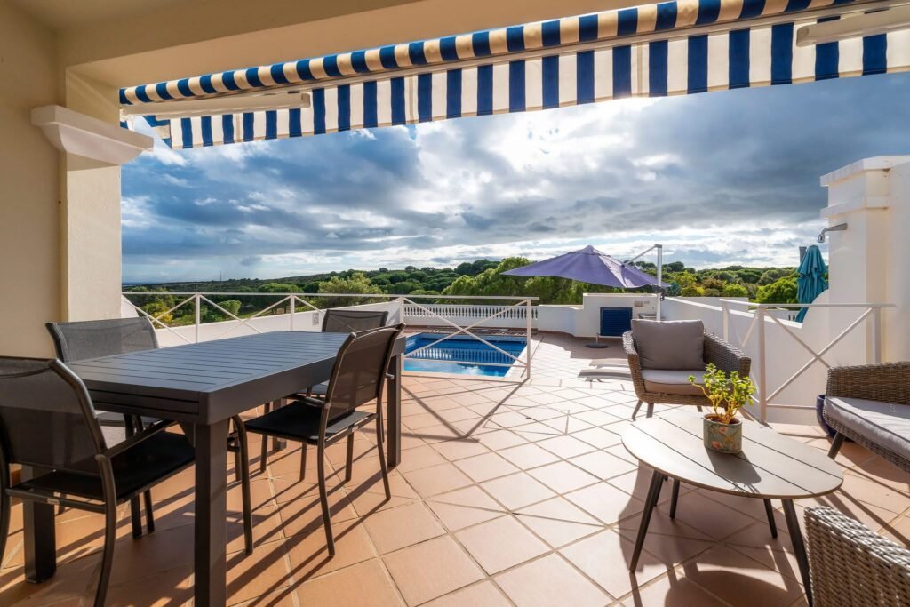 28190E02-DE69-4903-8382-BCE33236F251