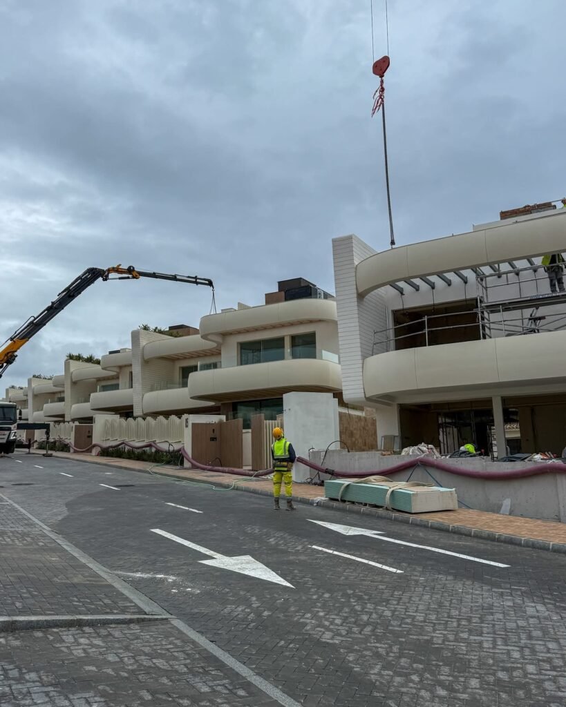 2C9C8DB5-4819-40BB-A124-1DDABED18829