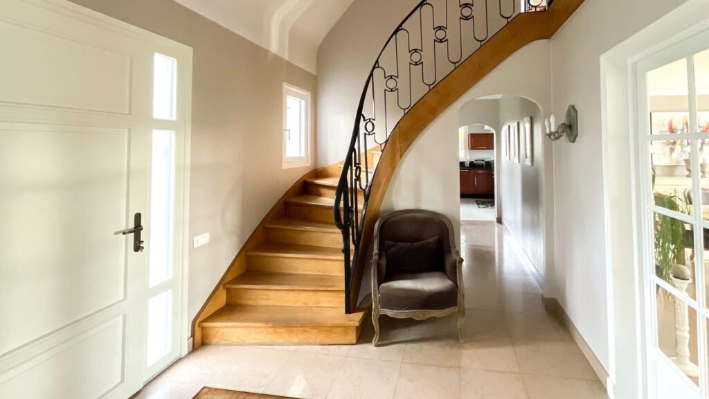 2E4695BC-A4F4-4965-B1F4-7012FEE53C01