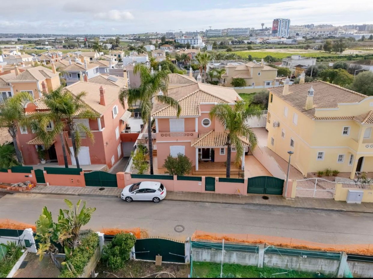 5-room house for sale in Montenegro, Faro, Portugal