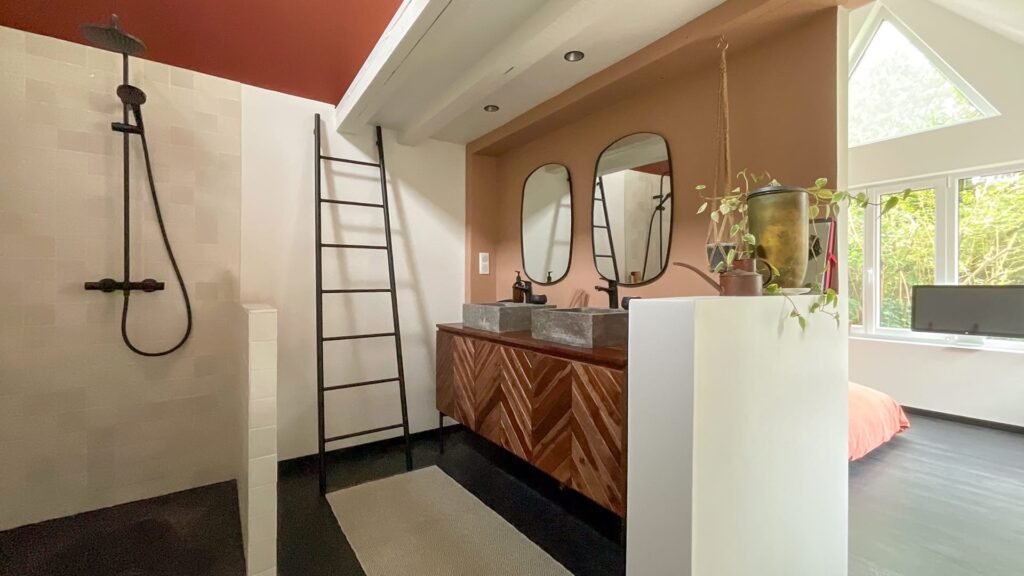 39E77D47-4FAB-486C-8037-9BE022CE1F19