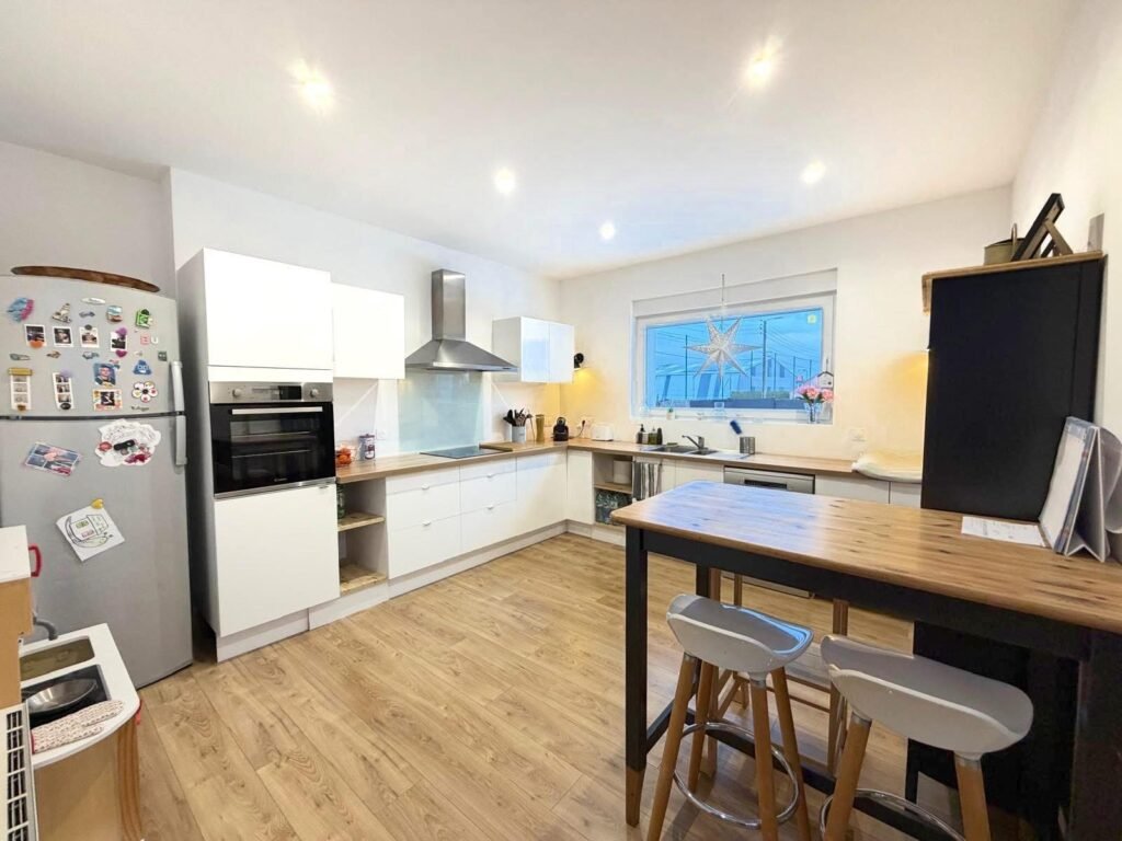 3BF8A6B5-1DD3-4346-91E2-A2D1224EB359