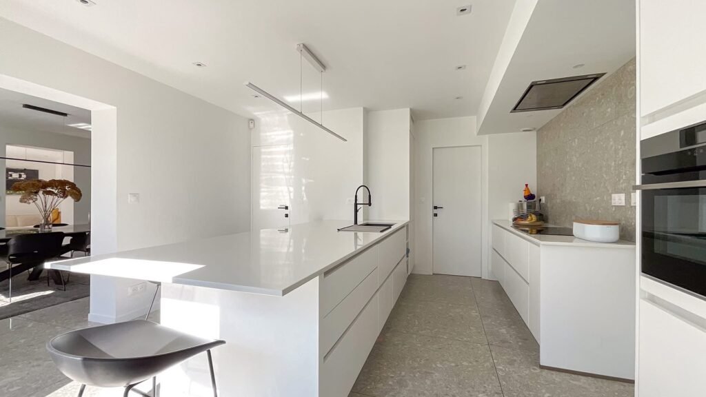 3E3DA4DB-6E35-4851-A366-27532237128D