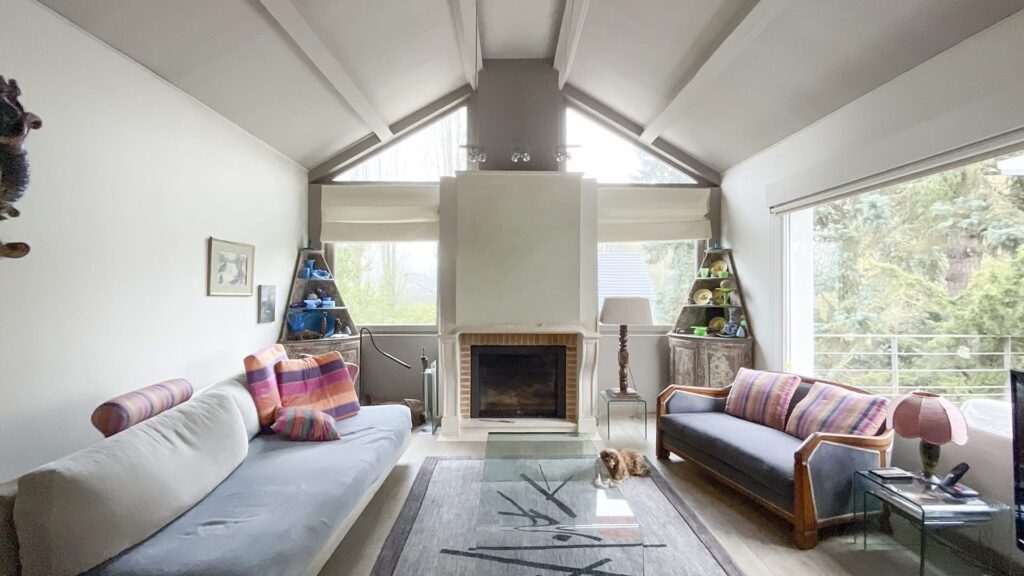 3E8169AF-2611-41E2-B988-88F165879D13