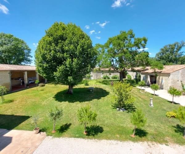 41B08EFB-FFC8-41D2-BF85-D60C124EFAC4