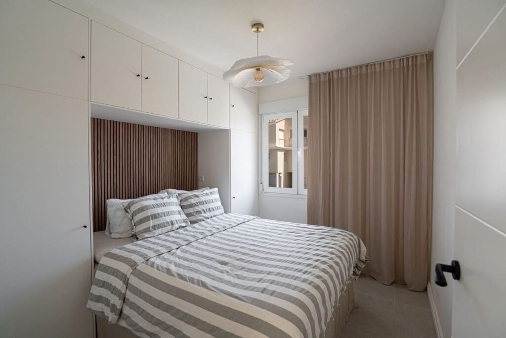 49EF46DB-5045-4E40-B0C9-D4913D0CE6EC