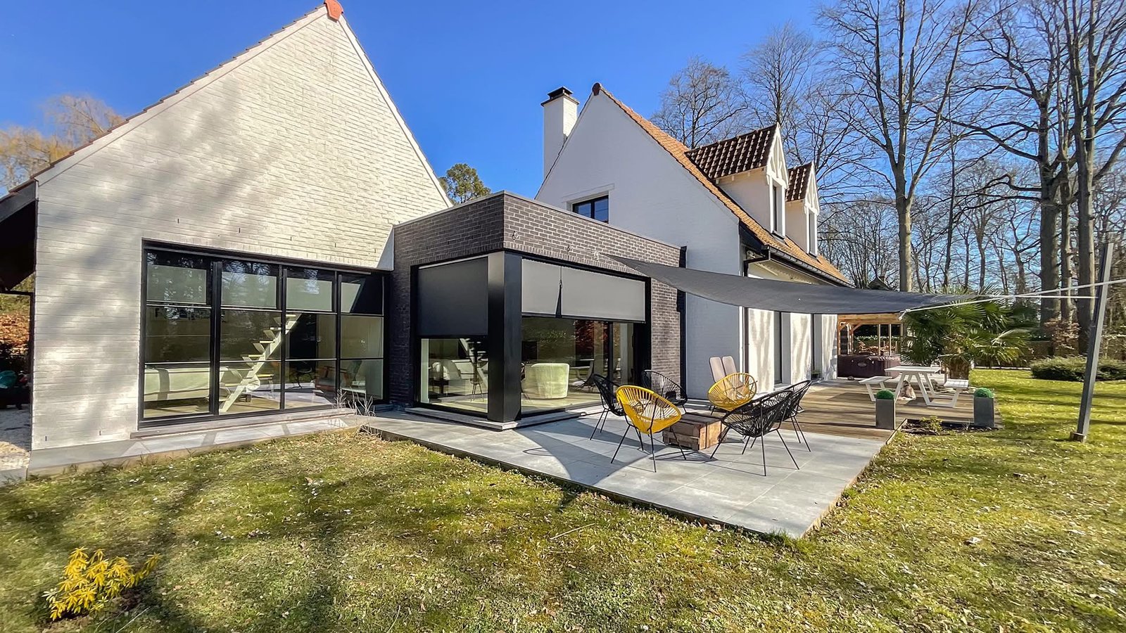 Luxury house for sale nestled in a sought-after Gruson neighborhood, Lille, France