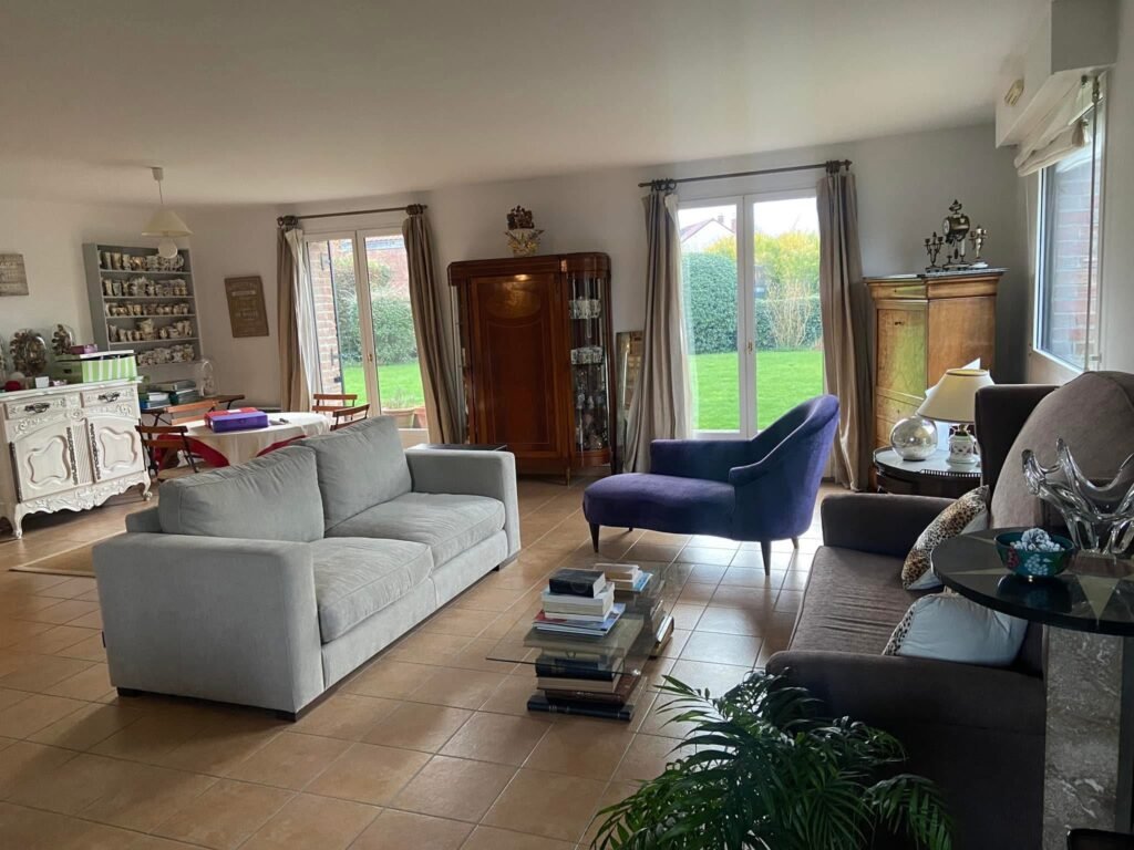 4F51672D-69FC-4E8D-A14A-FEDDA5D92DDF