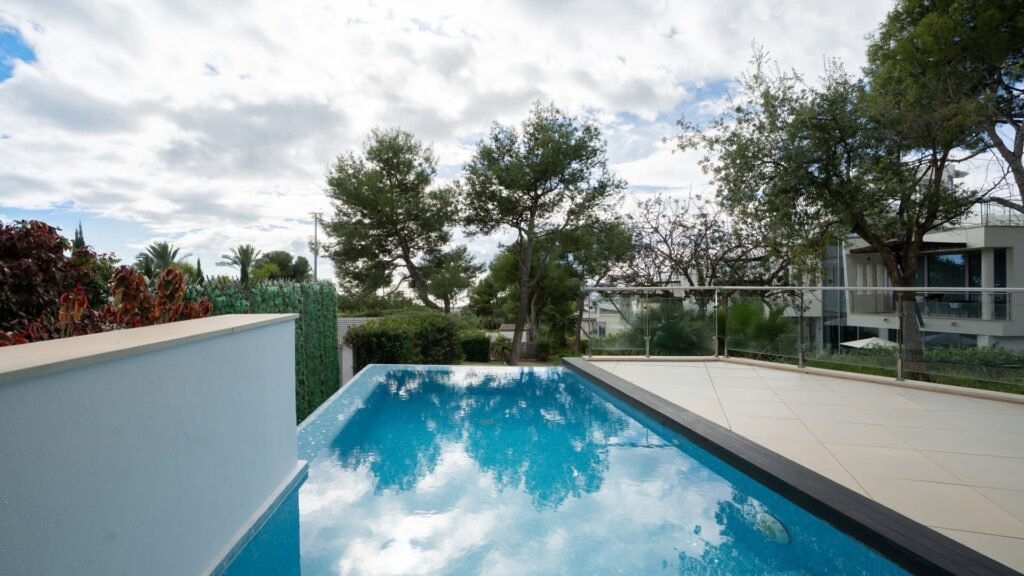 532030DD-DEC7-4F14-99E9-6FAB18F5A5B0