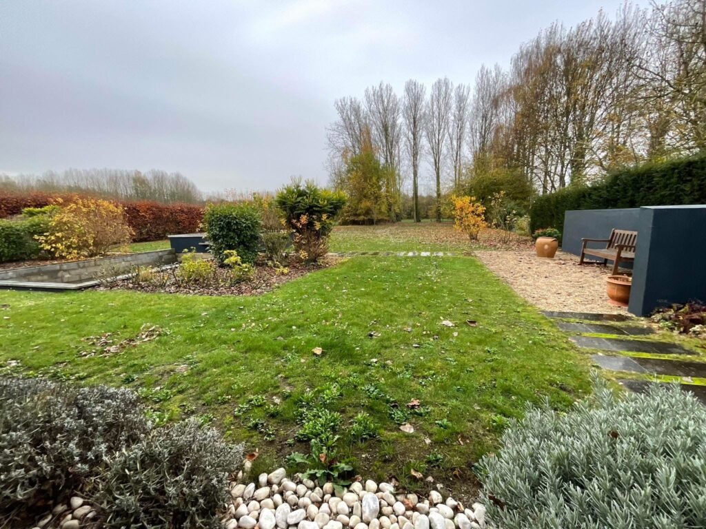 65560AC9-9932-4E90-BC13-E36CB09A4A2F