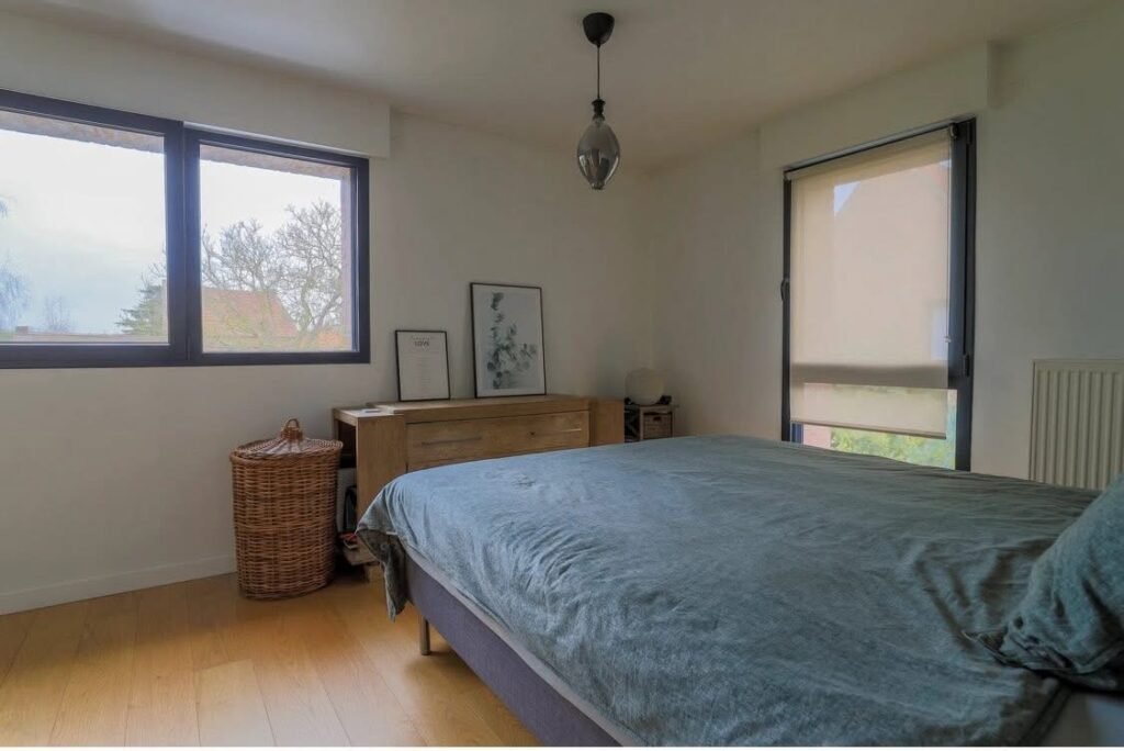 65618A03-4F51-4863-B886-A5402AFCEDA2