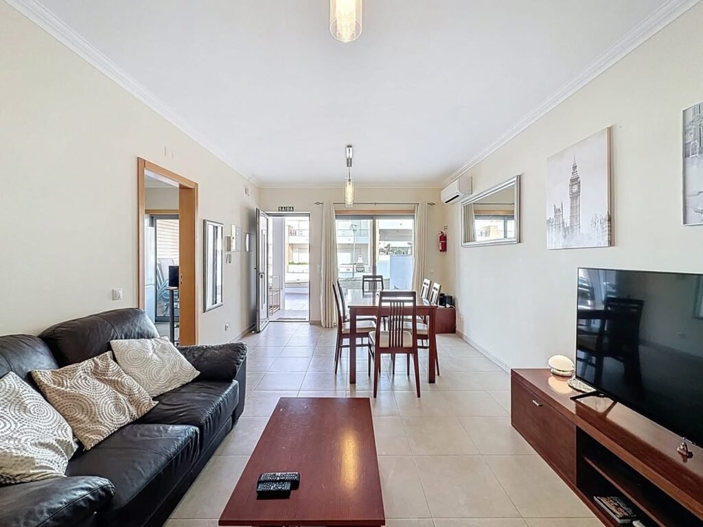 6670C923-E904-4D67-BC45-94FEA0EE78C0