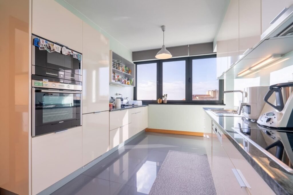 6E7CA2F8-446C-4502-BE84-012351245DAA