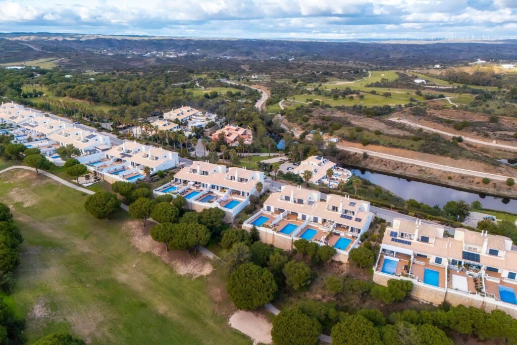 74F83CBB-AA7C-492C-8303-D58351D71105