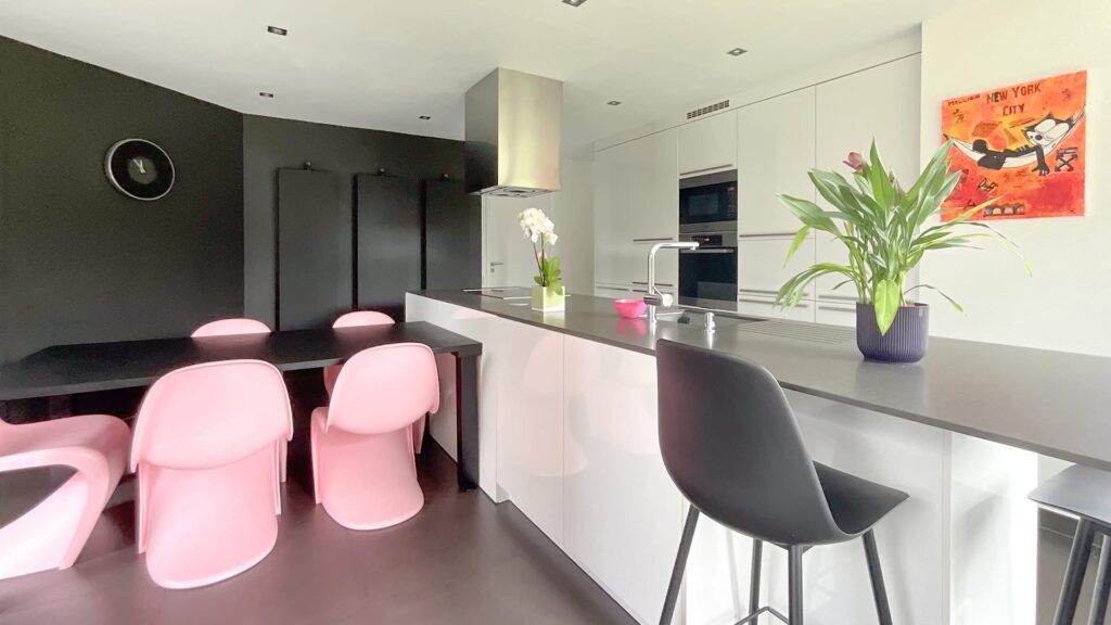 77DE78AE-30CF-4438-966A-0A379627CBFE